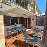 Ester شقة