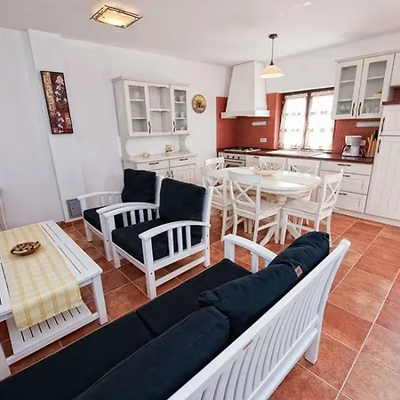Ester Apartmán *