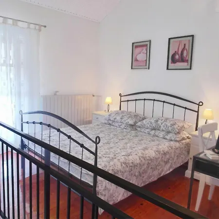Ester Apartment *